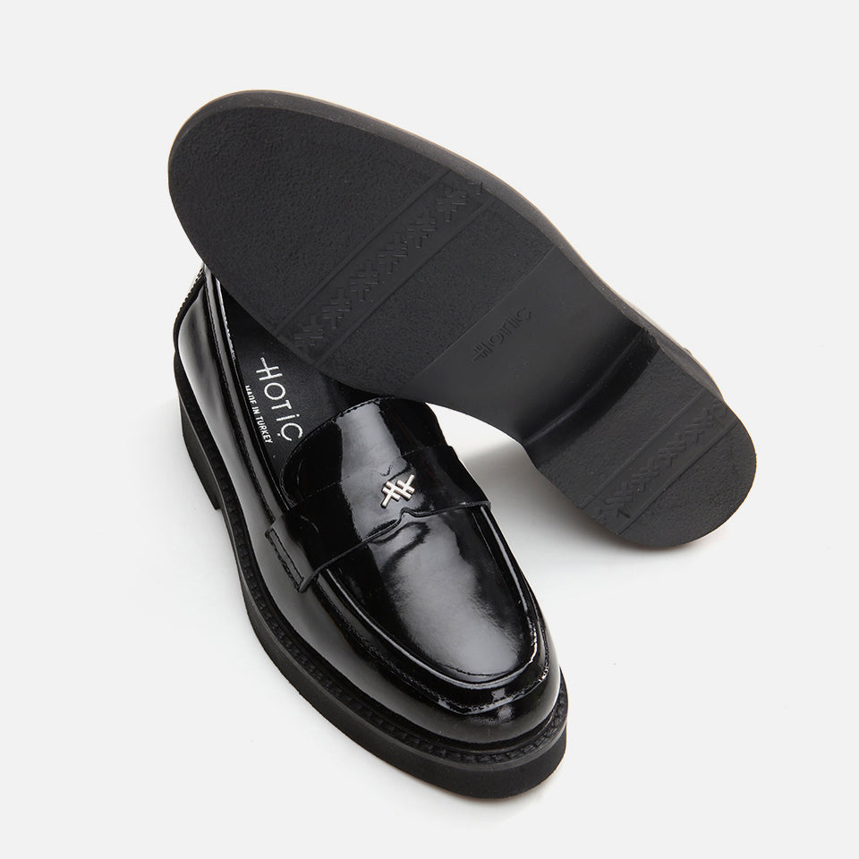 Women’s Rugan Loafer - Black
