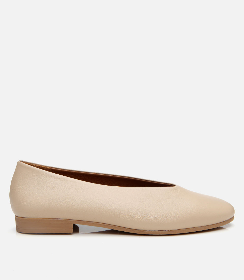 Women’s Leather Flats - Beige
