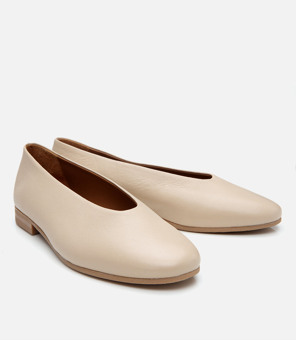 Women’s Leather Flats - Beige