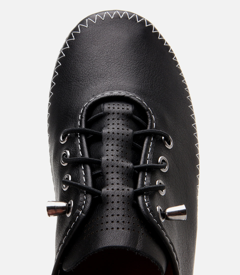 Women's Leather Lace-Up Flats - Black