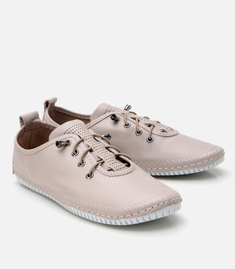 Women's Leather Lace-Up Flats - Taupe