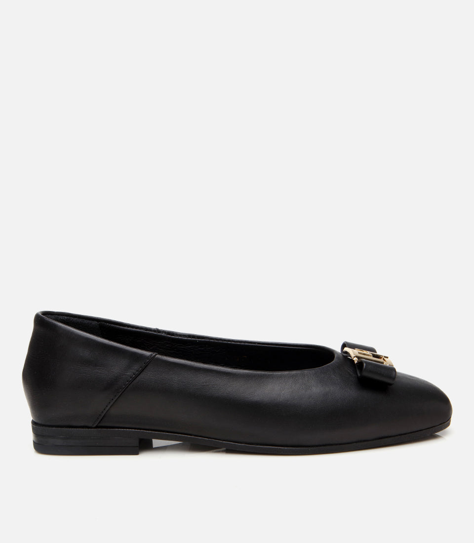 Women’s Leather Black Buckle Flats - Black