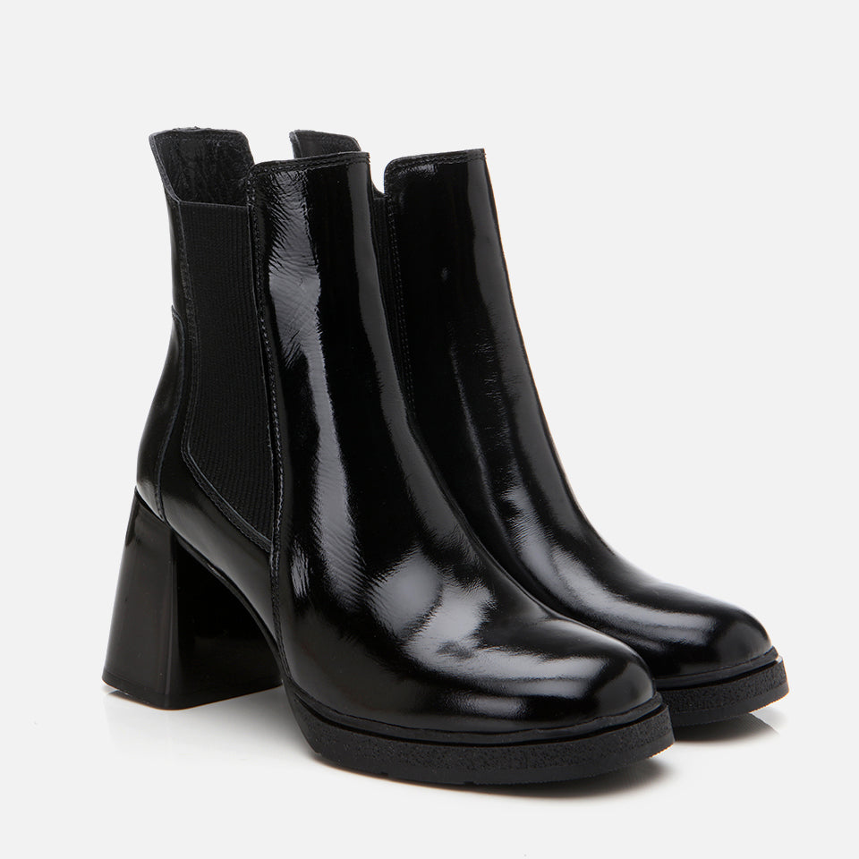 Women’s Genuine Patent Leather Heeled Boot - Black