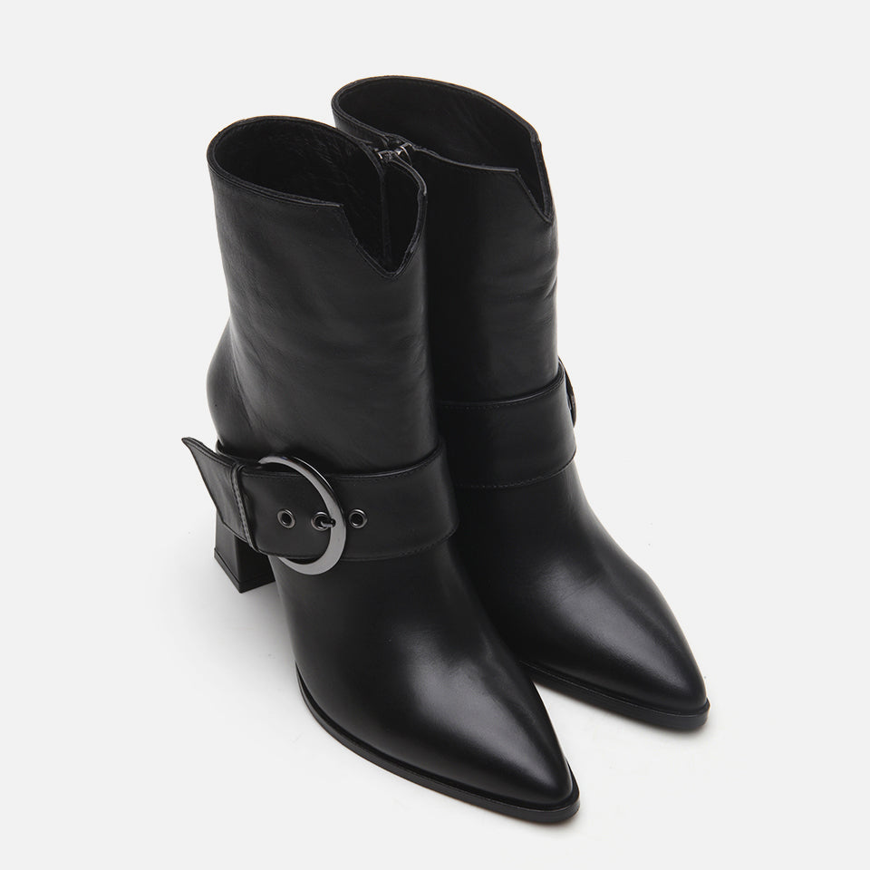 Women’s Genuine Leather Heeled Boot - Black