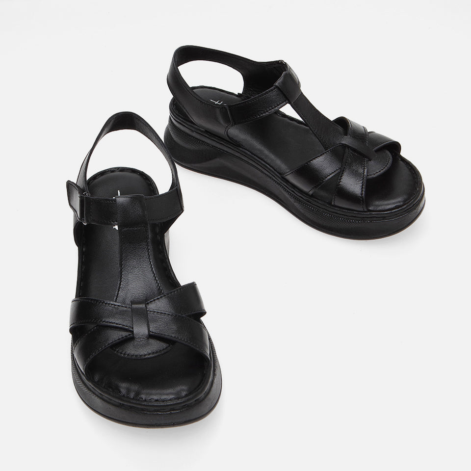 Women's Leather Flat Sandals - Black