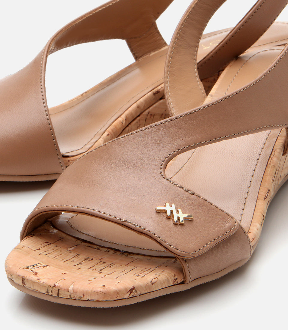 Women's Leather Block Heel Sandals - Beige