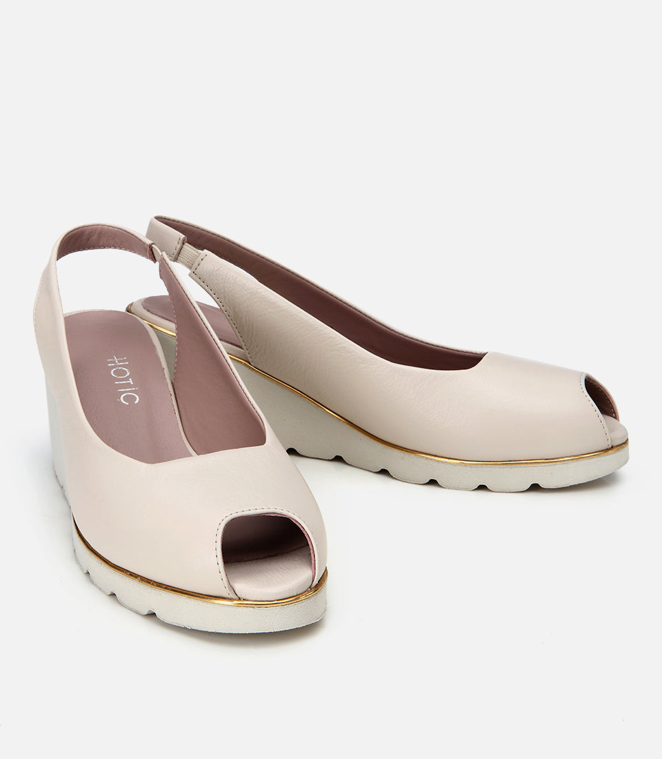 Women's Leather Wedge Sandals - Ecru