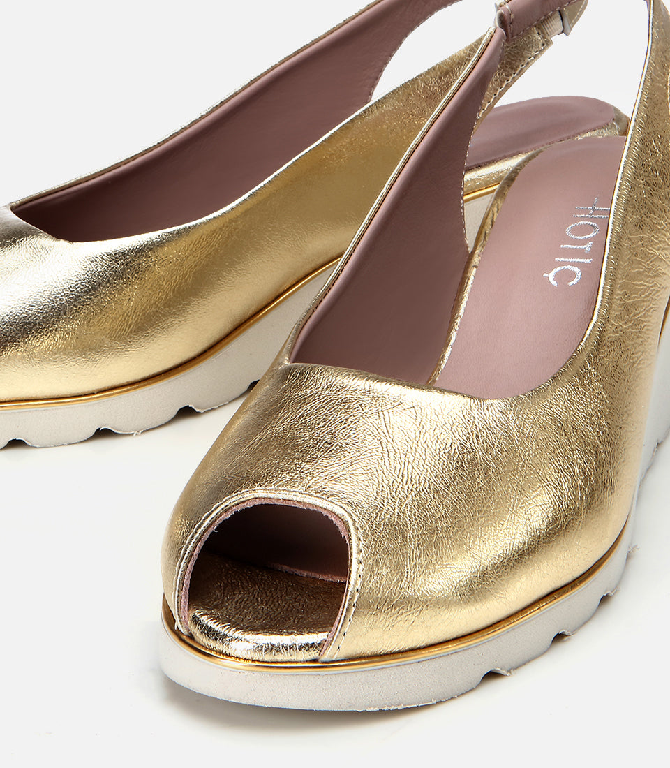 Women's Leather Wedge Sandals - Gold