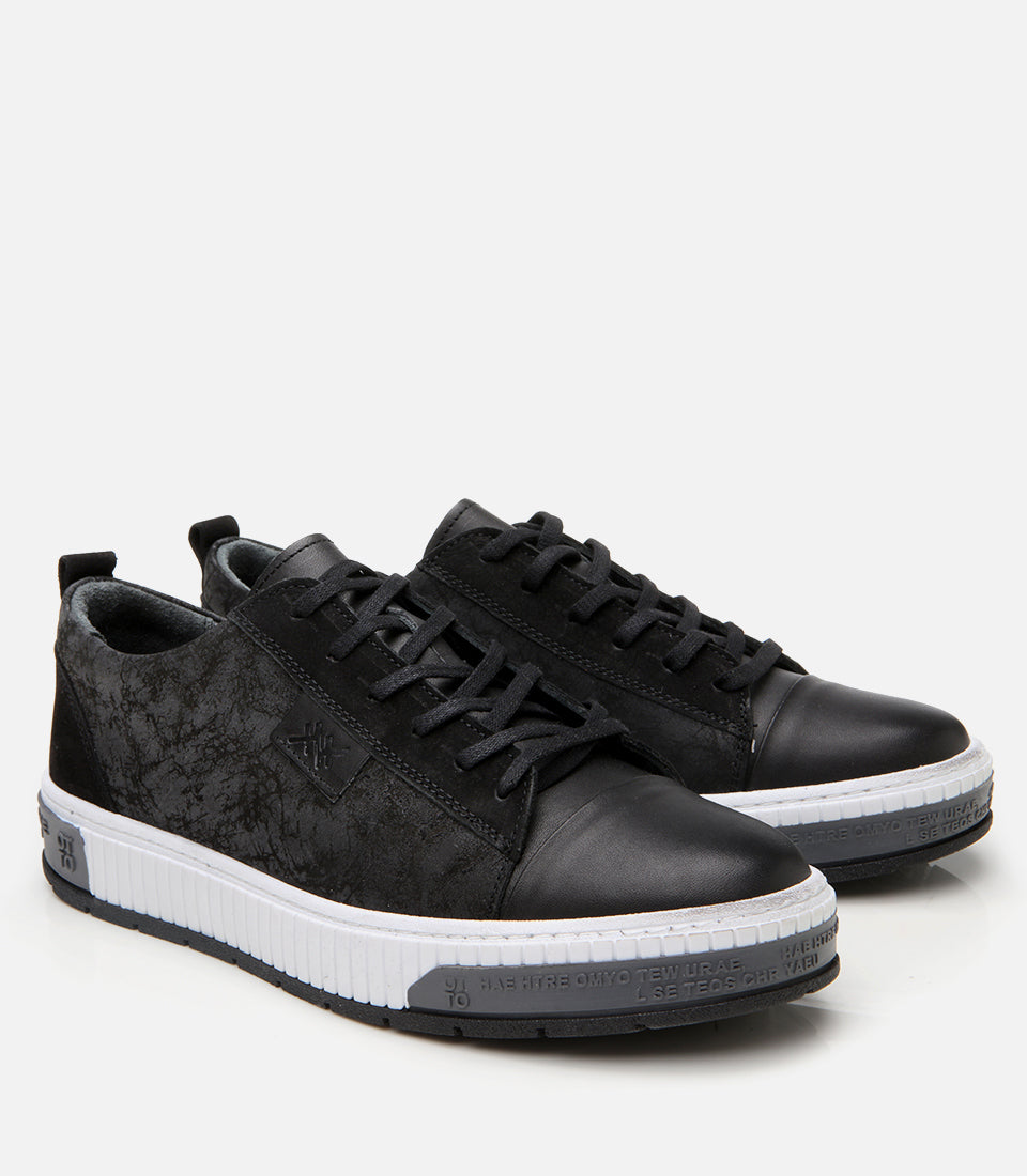 Men’s Leather Patterned Trainers - Black