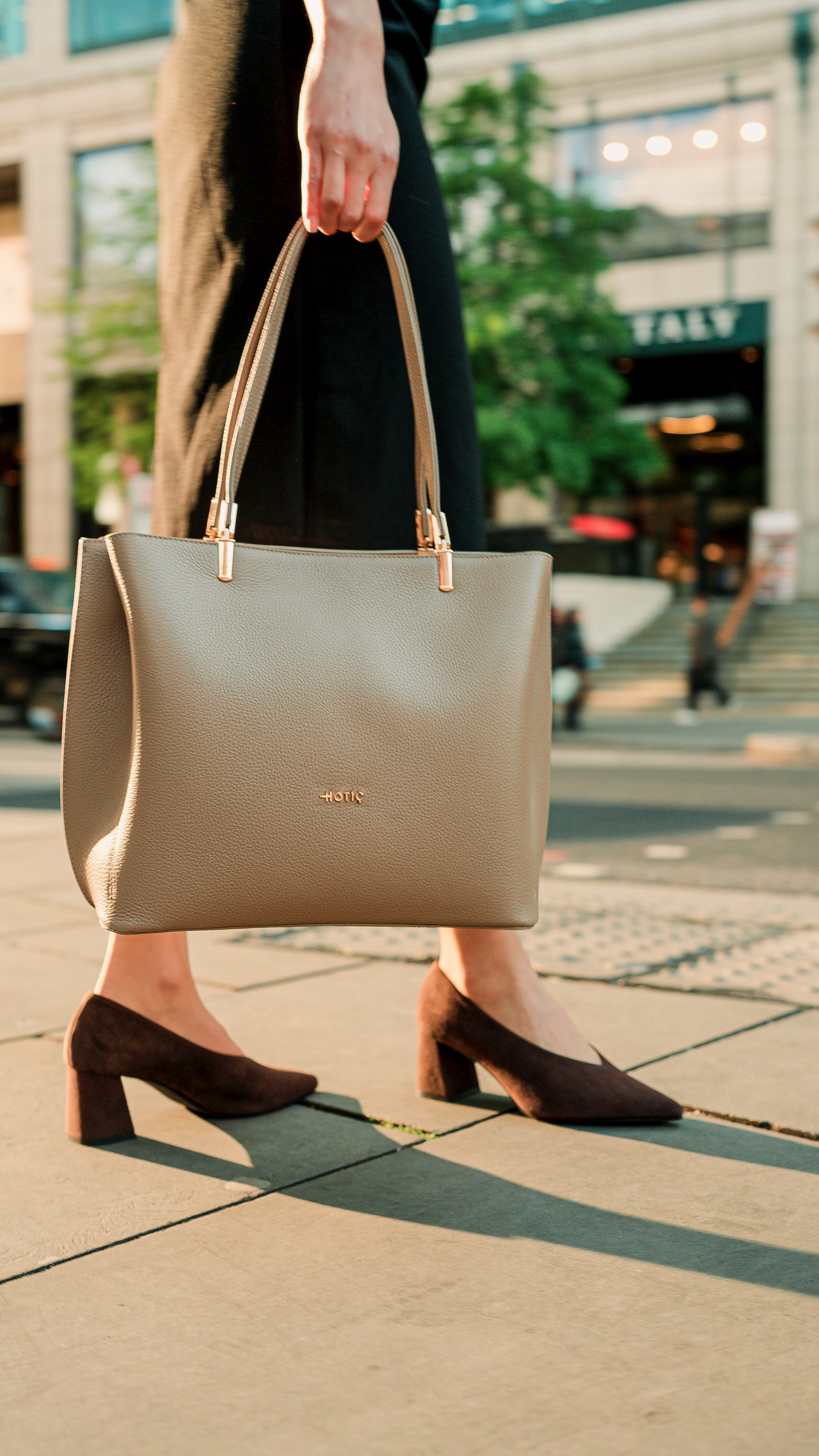 Women's Genuine Leather Handbag - Taupe